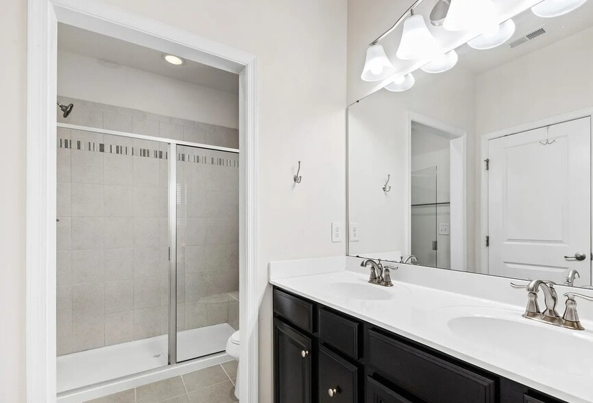 Master Bathroom - 1101 Boxcar Way