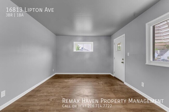 Building Photo - 16813 Lipton Ave, Cleveland - Charming 3 B...