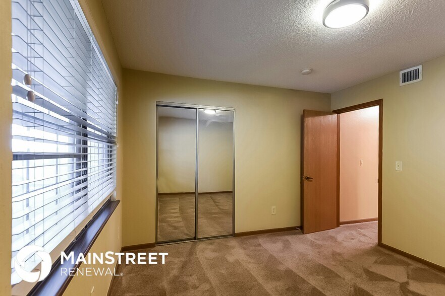 Building Photo - 2504 NW 8 St