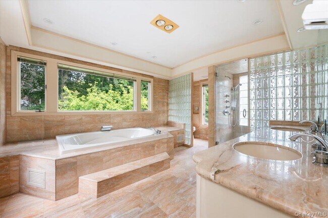 Building Photo - 1 Parkside Dr