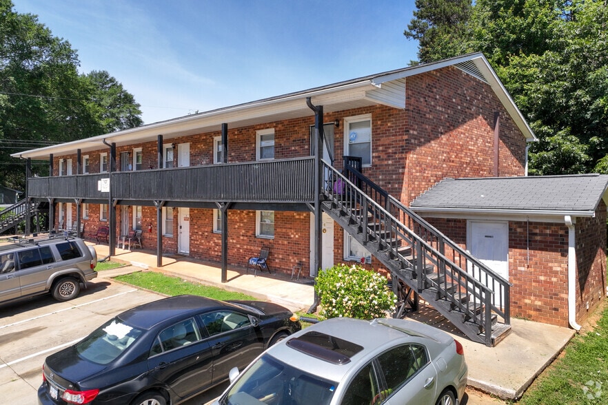 Building Photo - The Haven at Triad Park