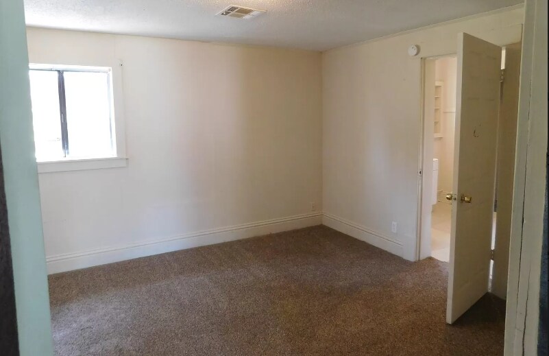 Building Photo - 3115 W 40th St