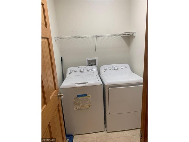 Building Photo - 3125 Legacy Ln