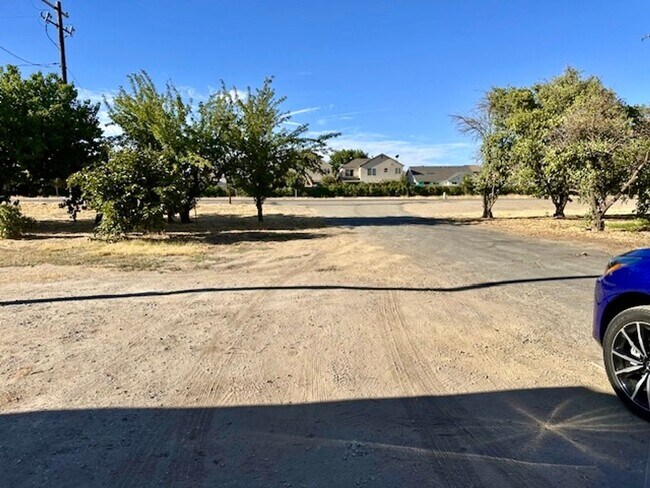 Building Photo - $3,300 Fowler & Shepherd, Solar & Swimming...