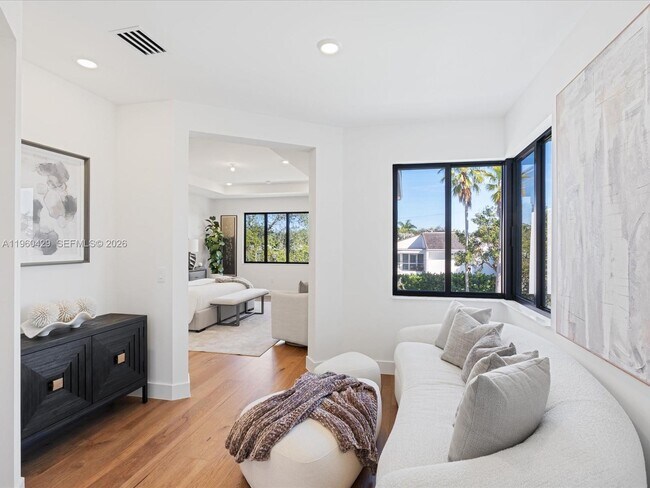 Building Photo - 19701 NE 16th Pl