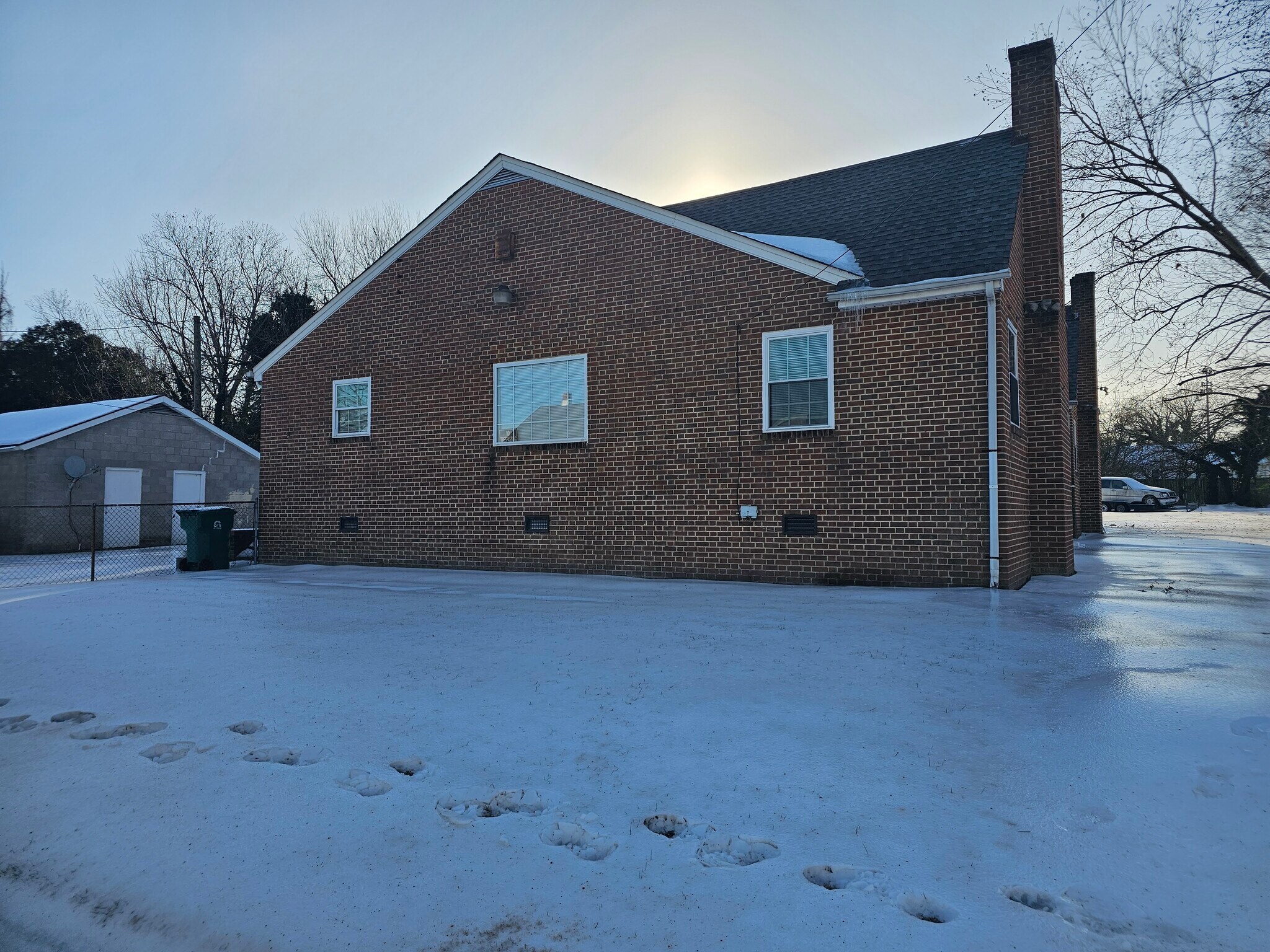 Building Photo - 105 Indiana Ln