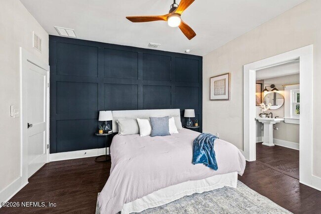 Building Photo - 2843 Oak St