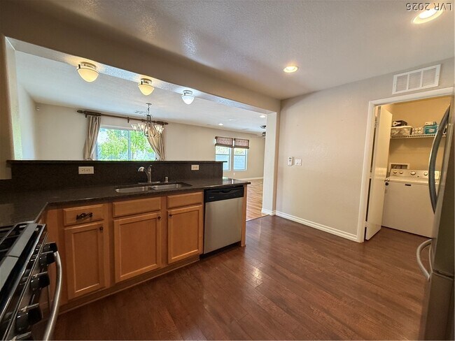 Building Photo - 856 Pittston Ave