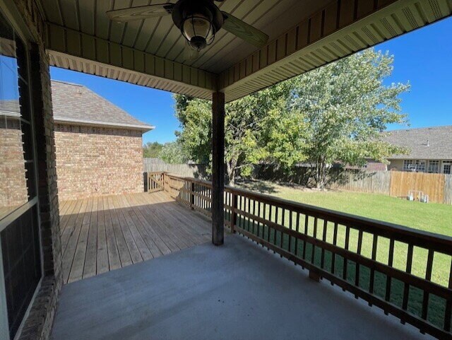 Building Photo - 3909 SW Sycamore St