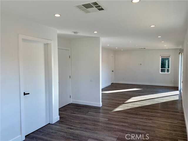 Building Photo - 7811 Electra Dr