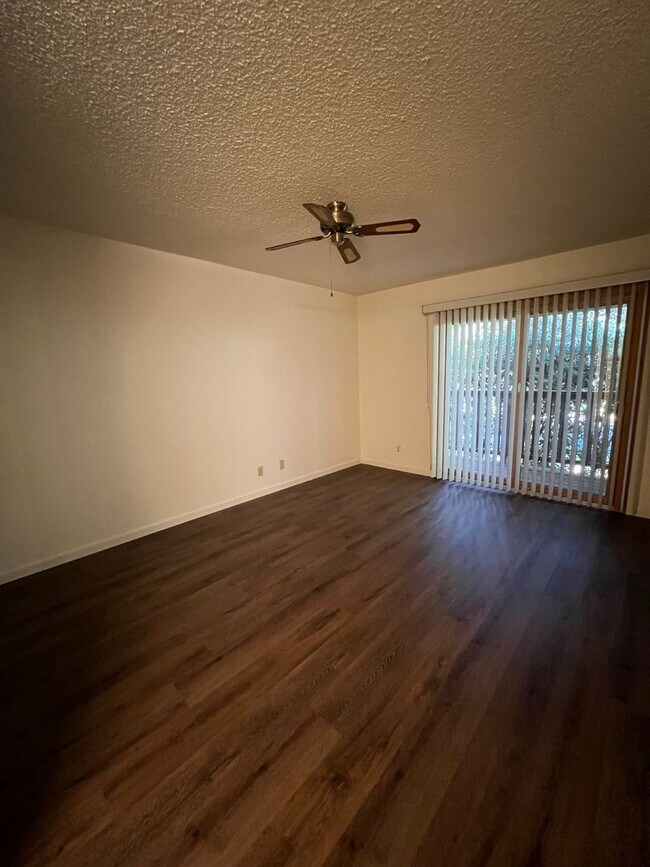 Building Photo - *** COMING SOON*** 2 Bedroom 2 Bathroom 2 Car Garage in Crosswoods HOA