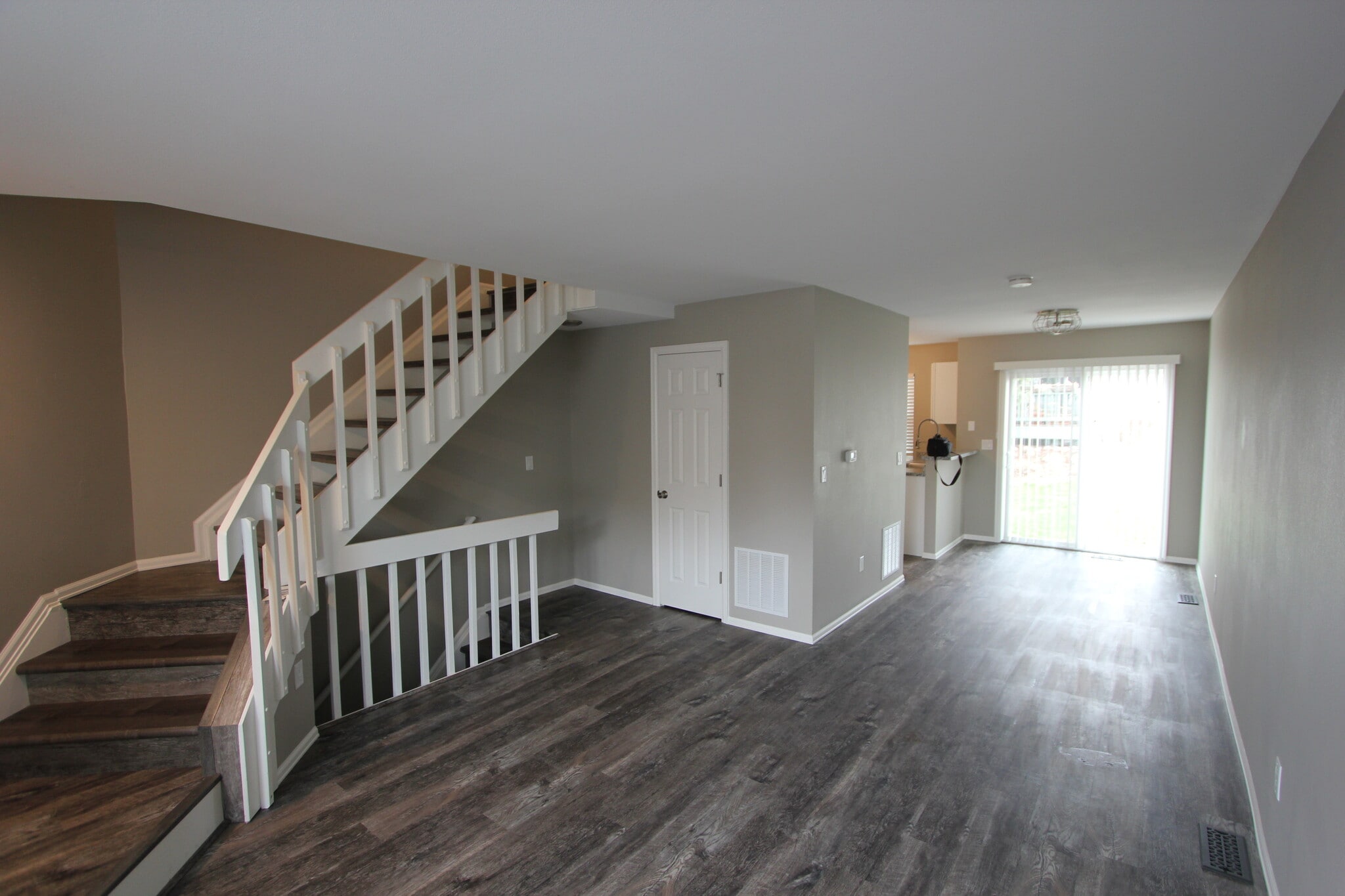 First floor - 6026 Colony Cir