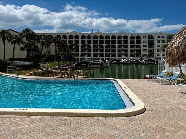 Building Photo - 255 Dolphin Point