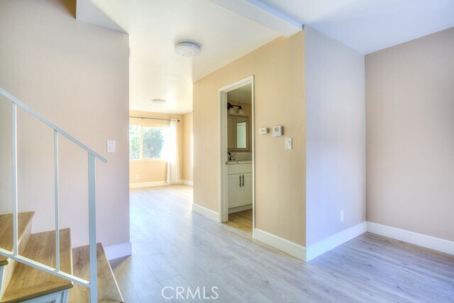 Building Photo - 313 S Almansor St