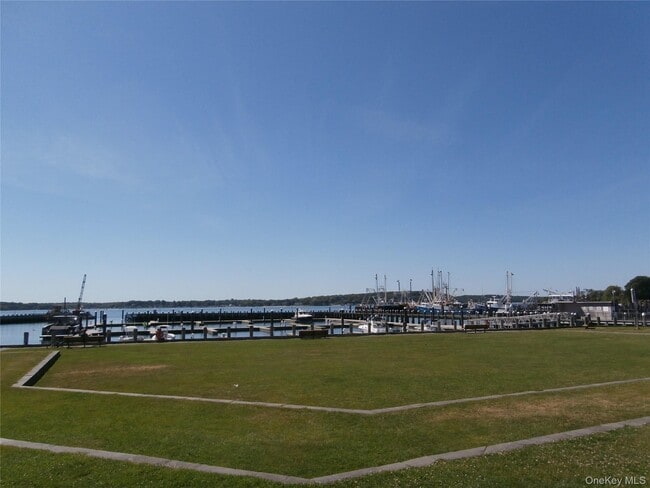 Building Photo - 1000 9th St