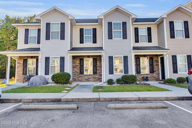 Building Photo - 308 Glen Cannon Drive