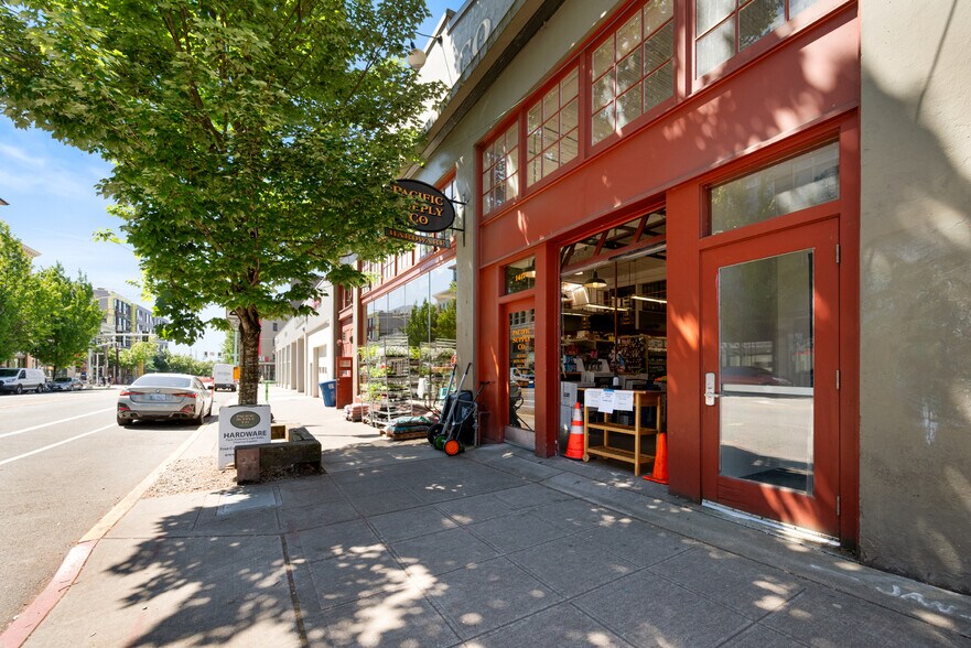 Building Photo - 1408 12th Ave