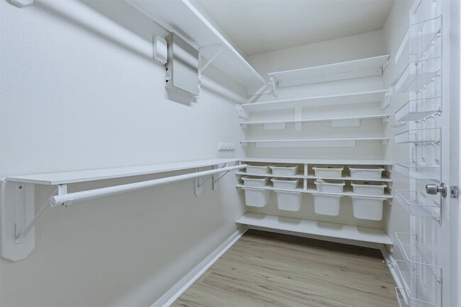 Building Photo - 22326 Merabrook Dr