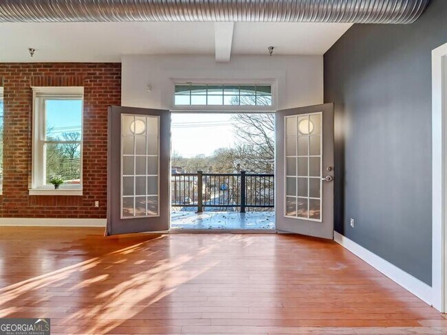 Building Photo - 1158 Ponce De Leon Ave NE