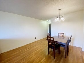 Building Photo - 4660 Reka Dr