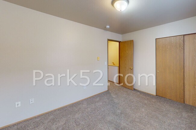 Building Photo - Tacoma Area 3 Bedroom Townhome
