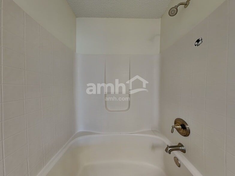 Building Photo - 3112 Teton Dr