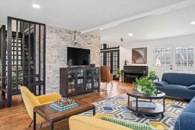 Building Photo - 1361 Poplar Ridge Dr