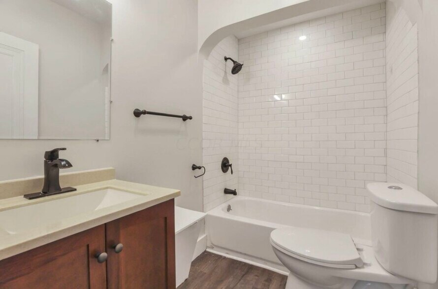 Bathroom - 1364 S Champion Ave