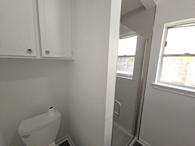 Building Photo - 3810 R V Mayfield Dr