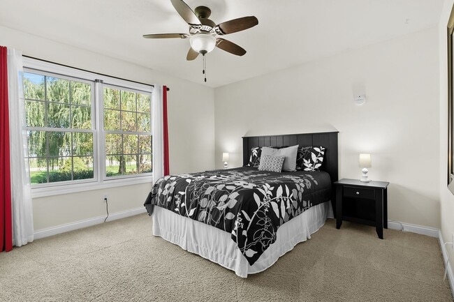 Building Photo - Four bedroom, 3 Bathroom with Bonus Room and Office, ranch style home in Mattawan!