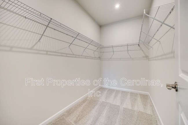 Building Photo - 229 Brks Spgs Dr