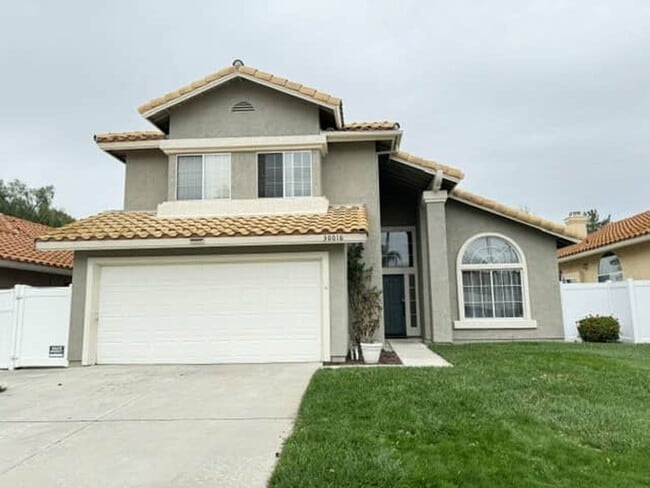 Building Photo - Temecula 3 Bedroom Home with Solar! $1000 off first month's rent!