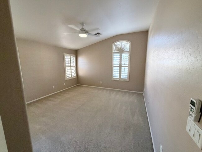 Building Photo - 412 E Jasper Dr