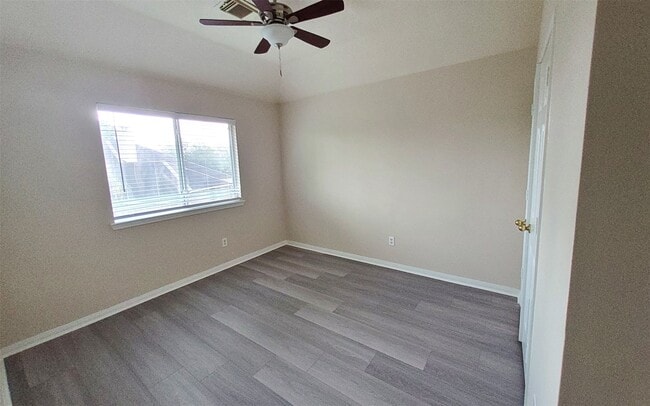 Building Photo - 2906 Humble Dr