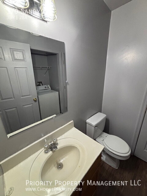 Building Photo - 170 Sandy Ln