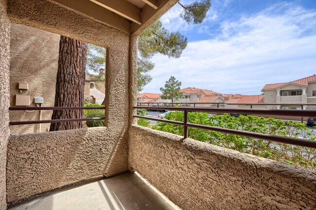 Building Photo - 9325 W Desert Inn Rd