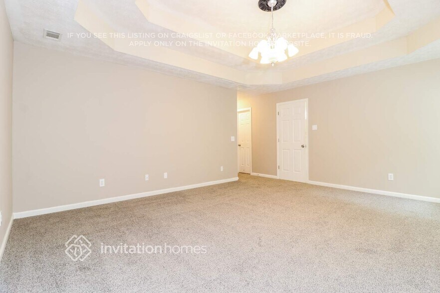Building Photo - 135 Long Creek Dr