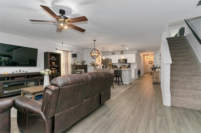 Building Photo - 845 Sugartree Dr