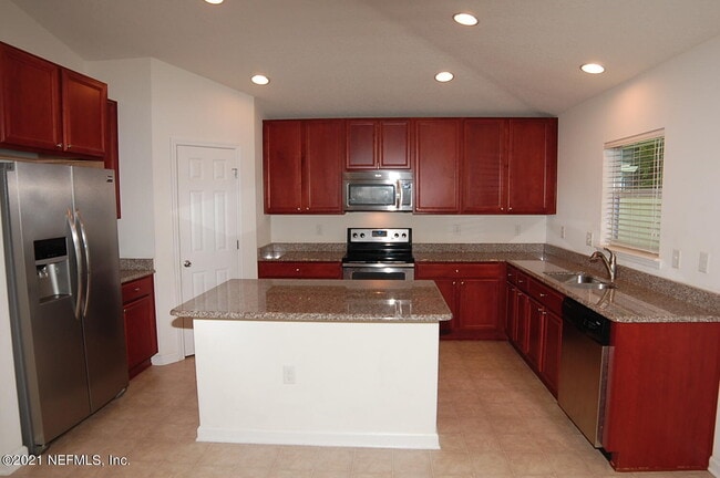 Building Photo - 9674 Wexford Chase Rd