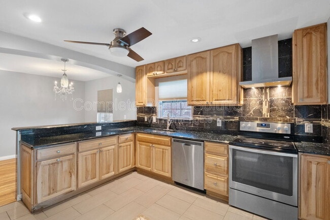 Building Photo - 5339 Vine Ave