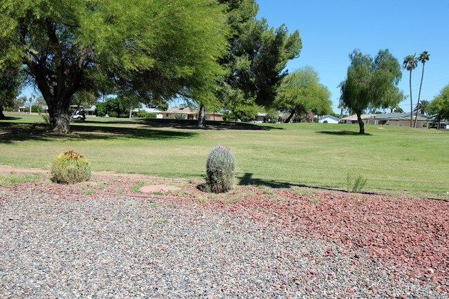 Building Photo - 11417 N 103rd Ave