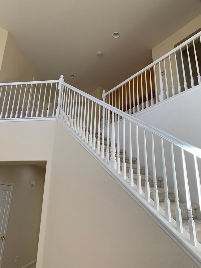 Building Photo - Beautiful home in Patterson