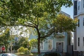Building Photo - 357 K St