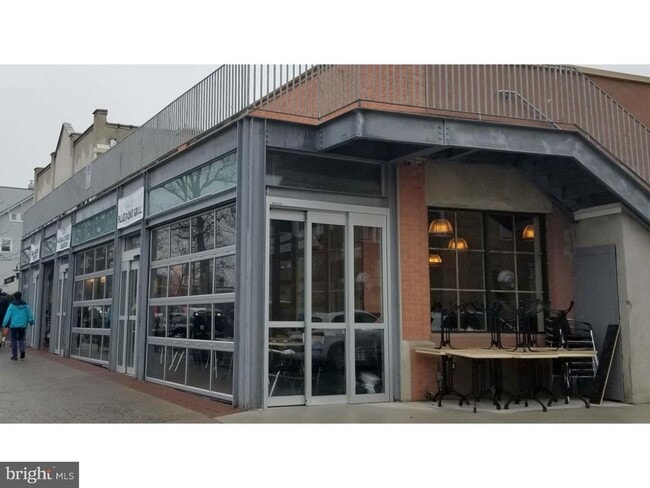 Building Photo - 10 Charlton St