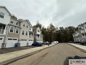 Building Photo - 118 Myrtle Rd