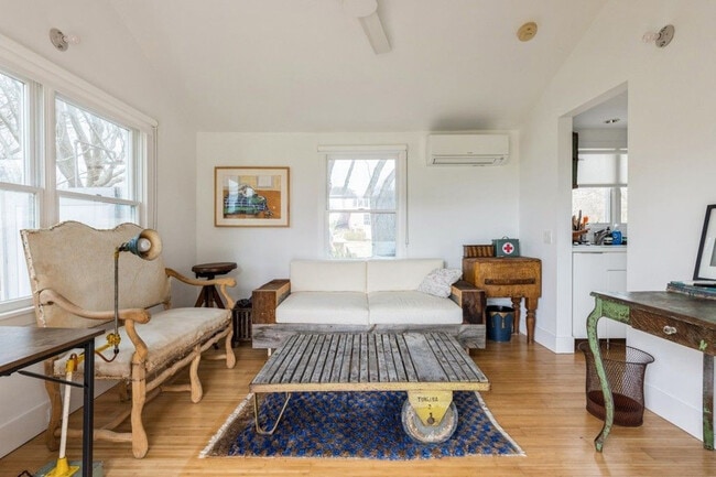 Building Photo - 88 Tuthill Rd