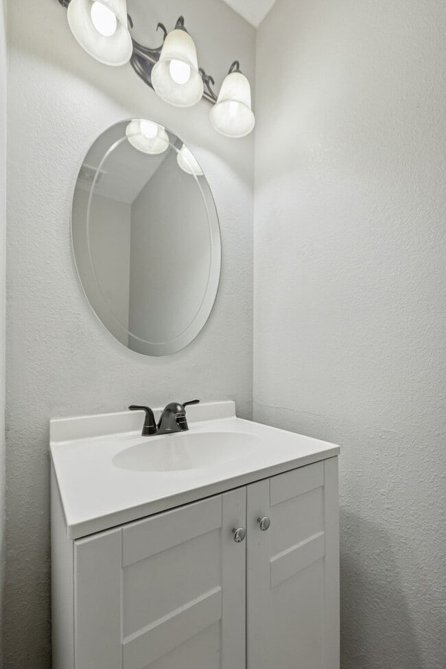 Building Photo - 342 Brook Mead Dr