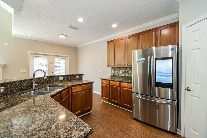 Building Photo - 9224 Redtail Dr