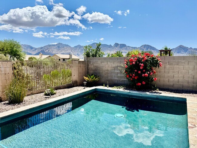 Building Photo - 12768 N Lantern Way