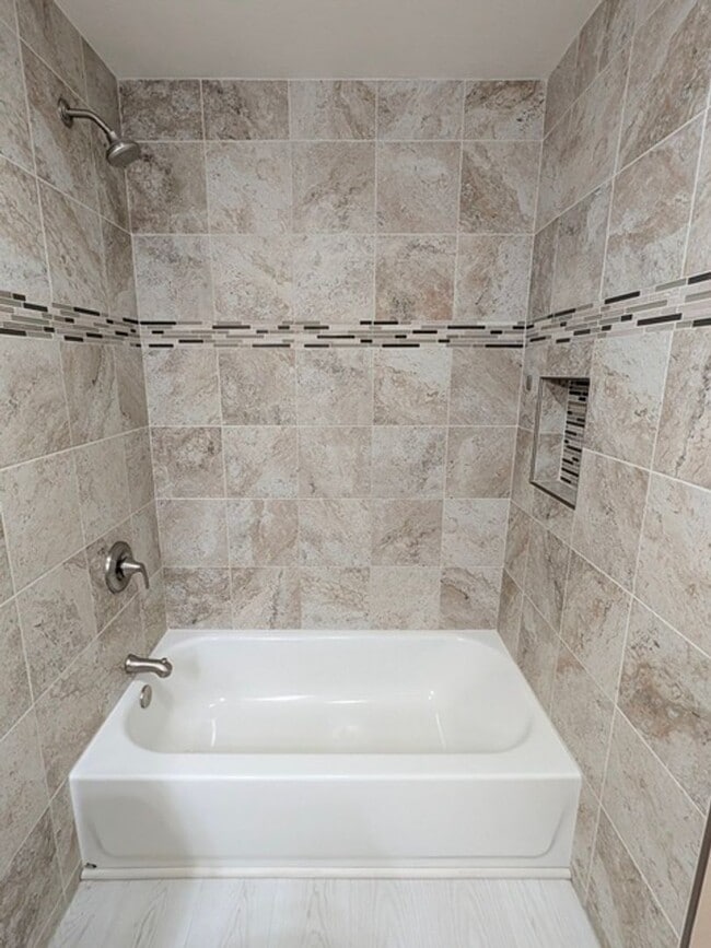 Building Photo - 1 Bed-1 Bath Single Story Condo on 2nd Floor located in El Cajon